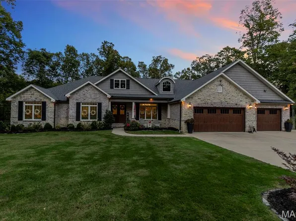 571 Hydepark Dr, Jackson, MO 63755