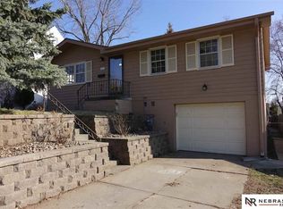 4473 G St, Omaha, NE 68107