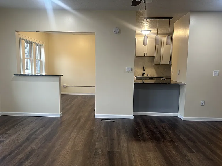1319 Charles St #3 — Photo 12