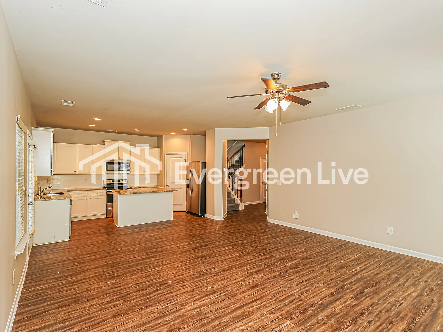 3 bed, 2.5 bath, 1850 sqft, $1,895 — Photo 4