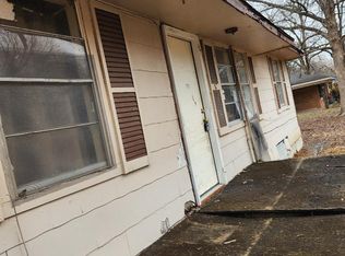 101 N Haladay St, Isola, MS 38754