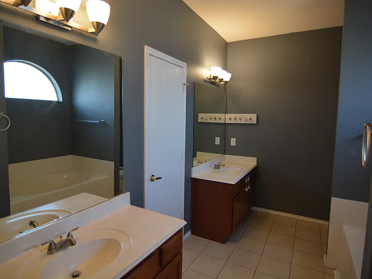 10509 Dry Valley Ct — Photo 9