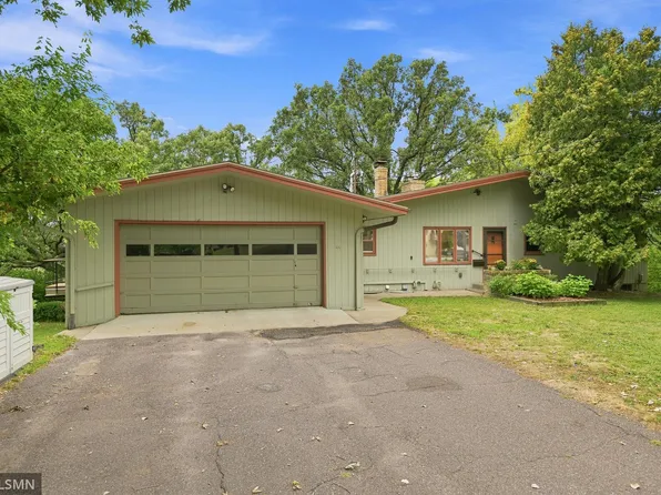 44 Miller Crest Ln, Saint Paul, MN 55106