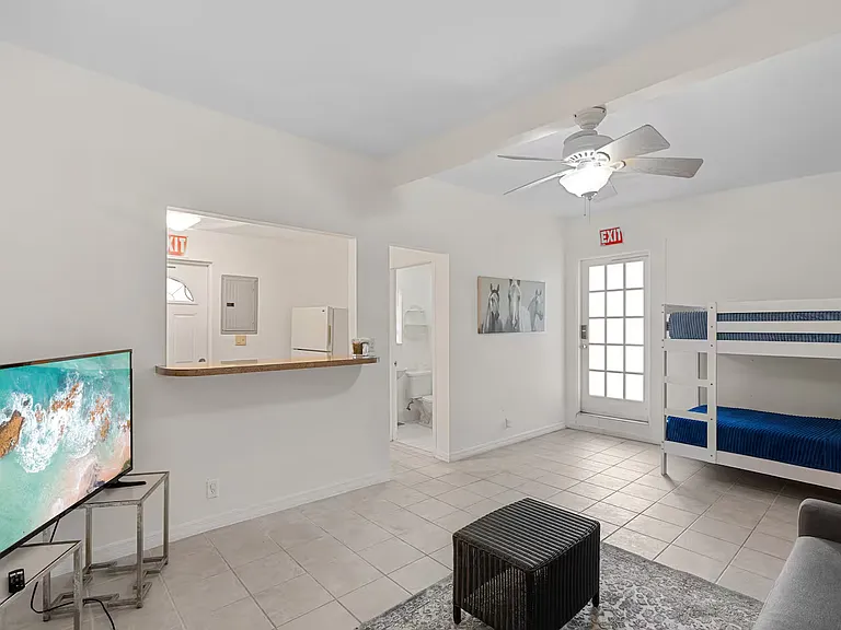 1134 Harrison St — Photo 48