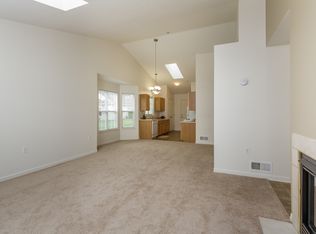 2028 Pebbleview Dr, Victor, NY 14564