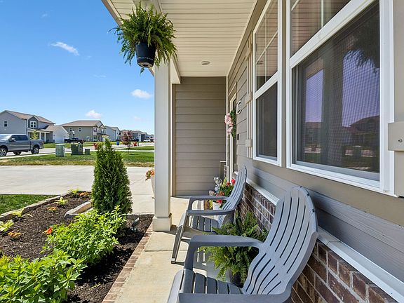 4th image of 8583 Turnbull Dr