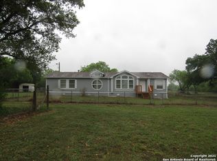 274 Private Road 6730, Devine, TX 78016