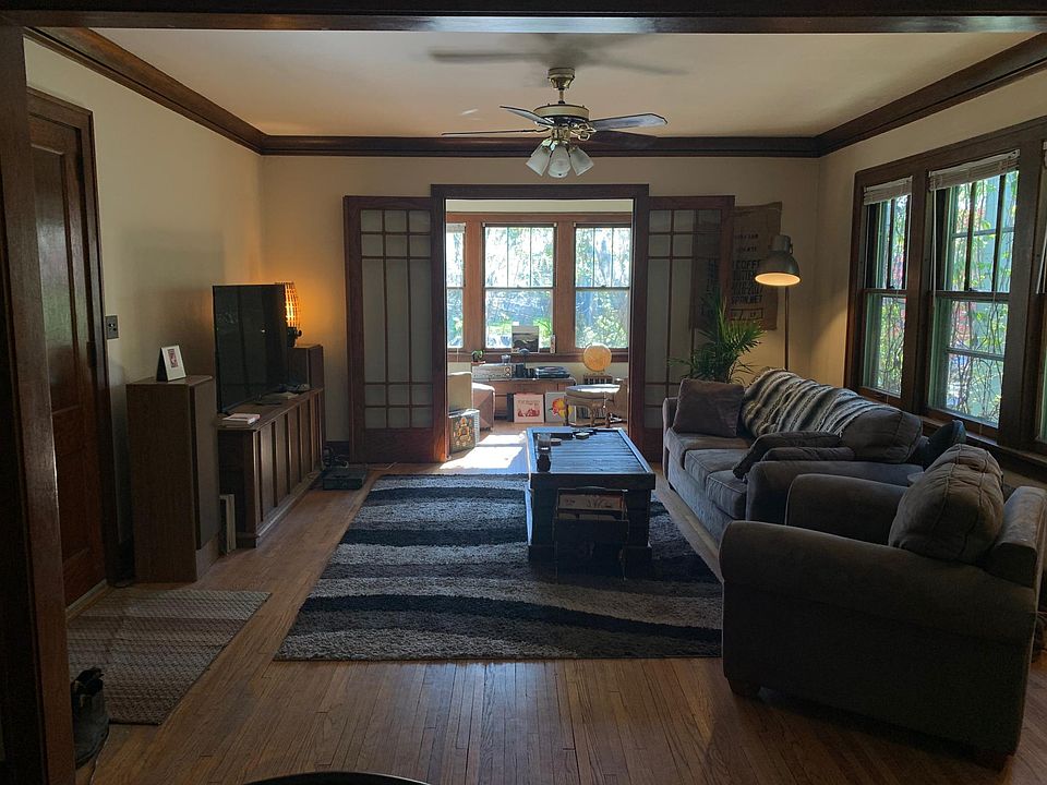 1st image of 2828 28th Ave S APT 4