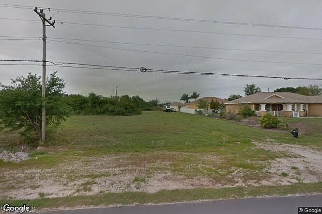 1st image of 448 NE 2nd Pl