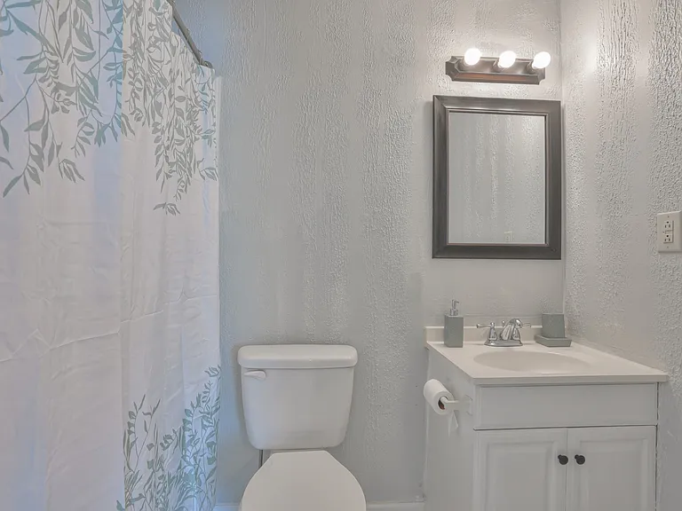 603 Spruce Dr — Photo 8