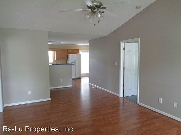 3rd image of 470 Mae Stone Dr
