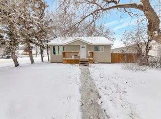 5320 E 50th St, Lloydminster, AB T9V0M7