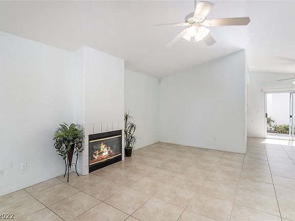 4th image of 5425 Geneive Ln Unit 102