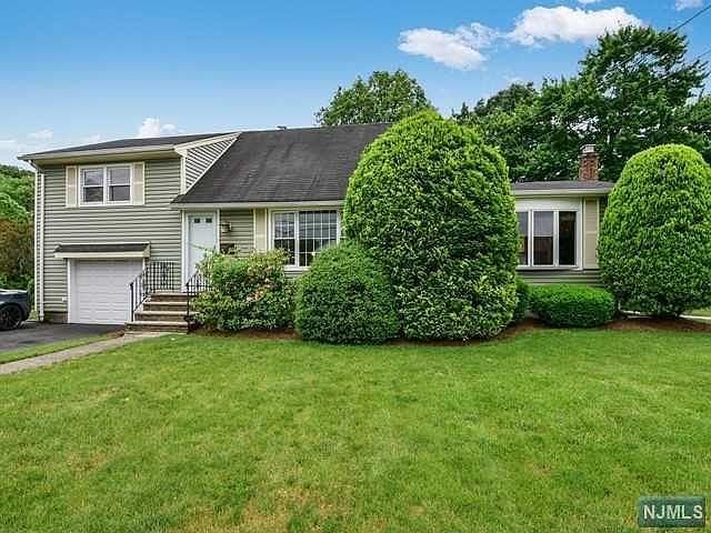 1st image of 422 Hegi Dr