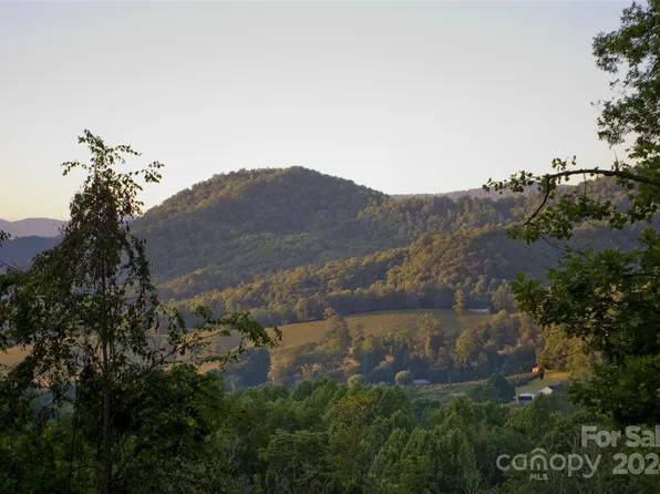 39 Tamarack Trl, Waynesville, NC 28785