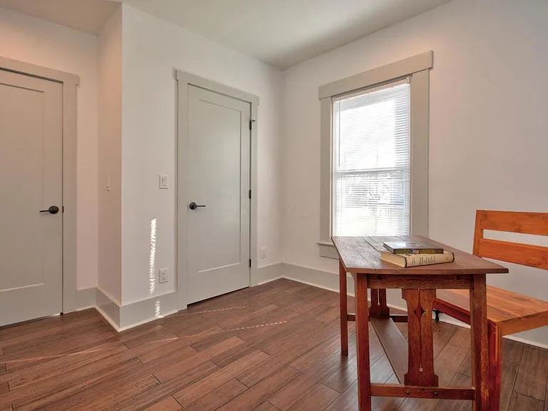 927 Linwood Ave — Photo 20