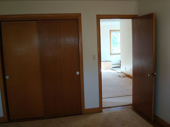 2nd image of 10 Woodbury Ave