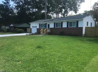 304 Barcelona Ln, Virginia Beach, VA 23452