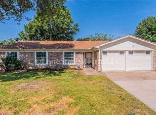 7408 Fredricksburg Dr, Forest Hill, TX 76140