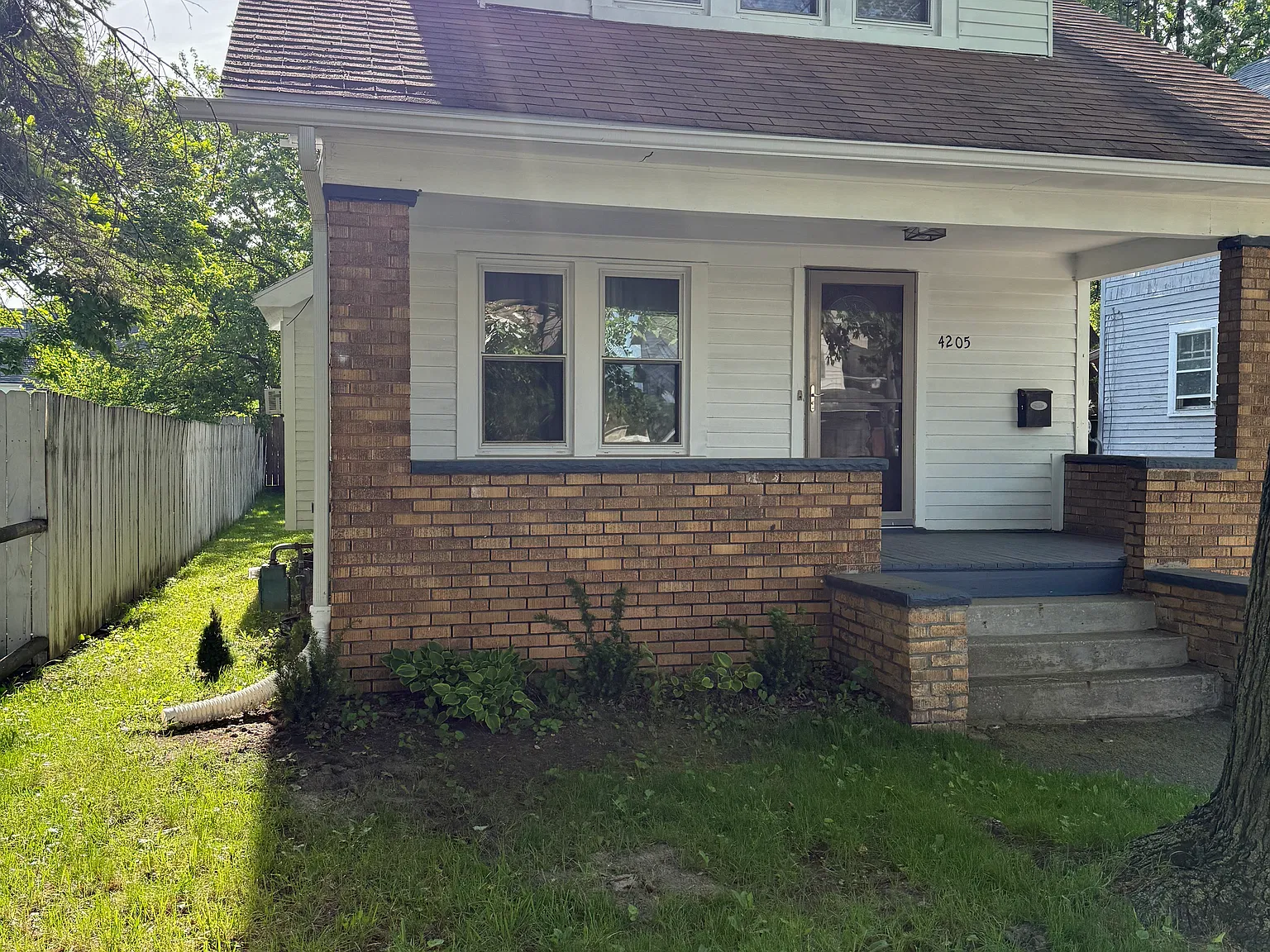 4 bed, 1257 sqft, $1,350 — Photo 1