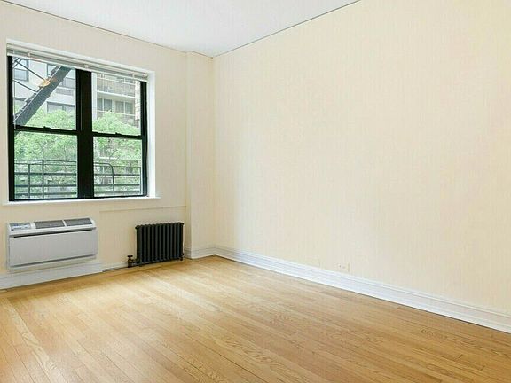 5th image of 235 E 46th St APT 6J