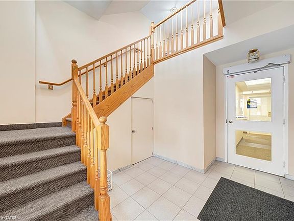 2nd image of 1061 Vansickle Rd N #303B