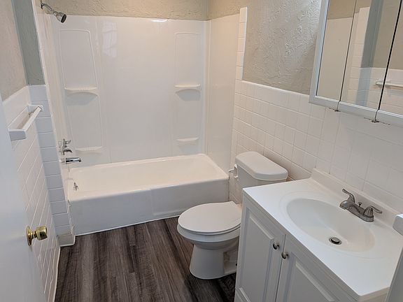 4th image of 2955 Glenmawr St #1