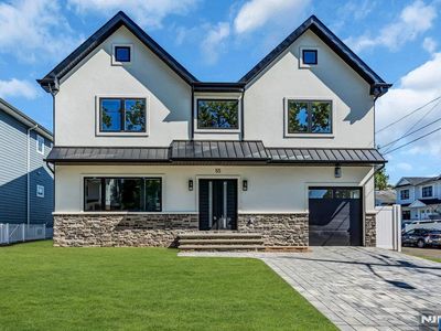 55 Maiden Ln, Bergenfield, NJ, 07621