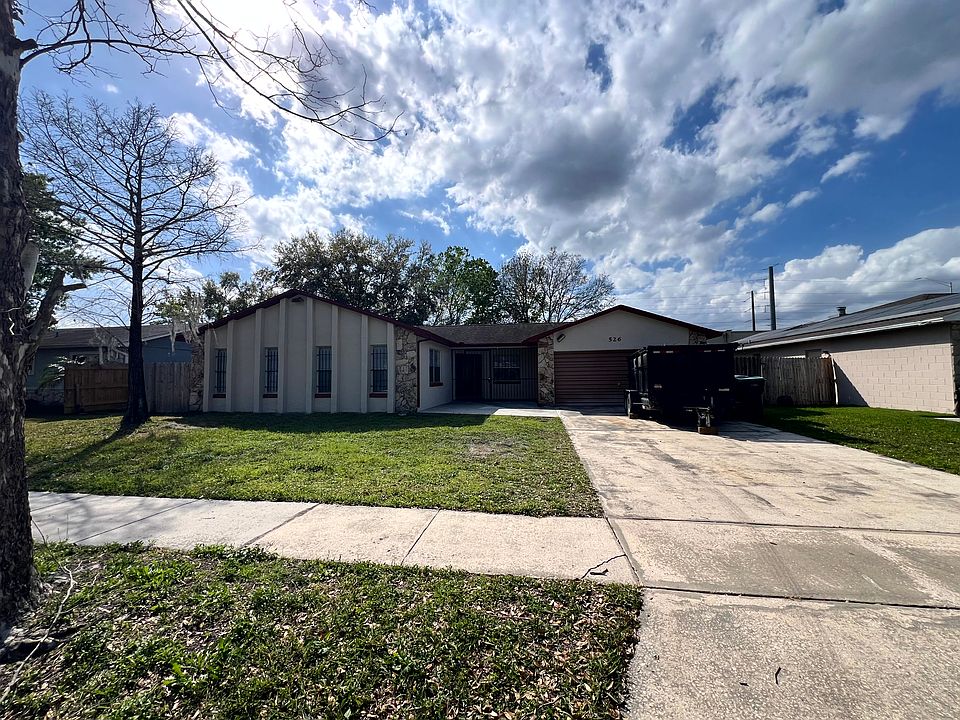 1st image of 526 Riverwoods Cir