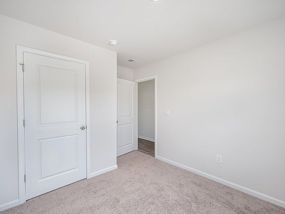 5th image of 105 Bower Rd