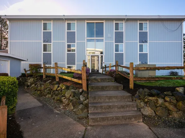 West Wing Manor, 832 W Casino Rd #B03, Everett, WA 98204