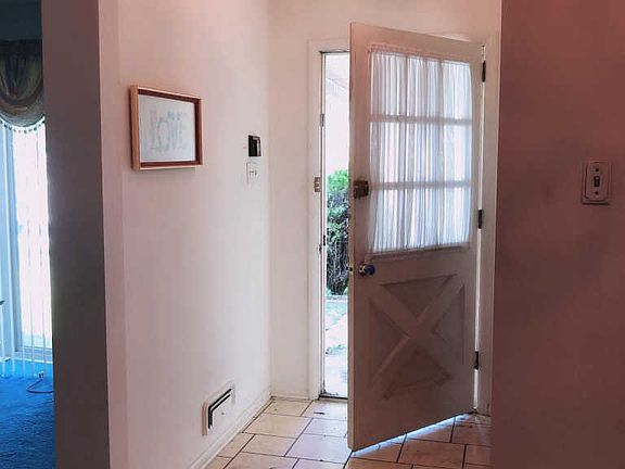4th image of 10 Forge Ln