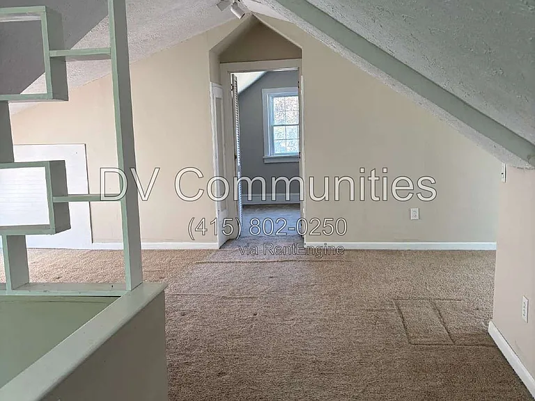 9110 Rosewood Ave — Photo 2