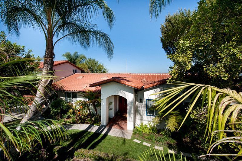 1st image of 1801 Skyline Dr