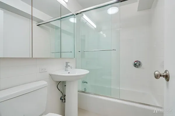 Rented by Anchor Associates | media 8