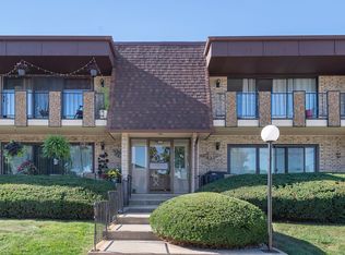 9105 S Roberts Rd APT 1B, Hickory Hills, IL 60457