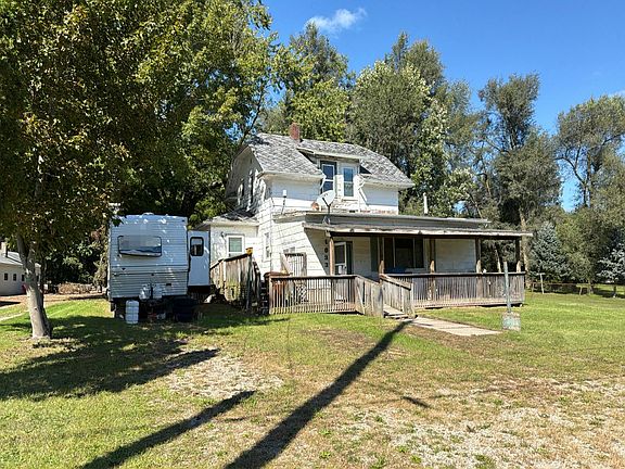 3rd image of 1633 E Michigan Ave