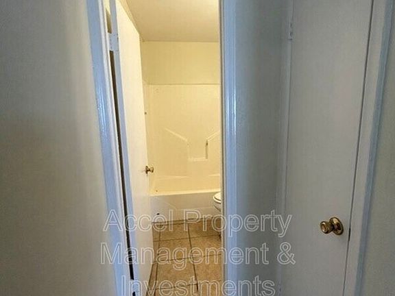 5th image of 2409 Gumwood Ave APT 1