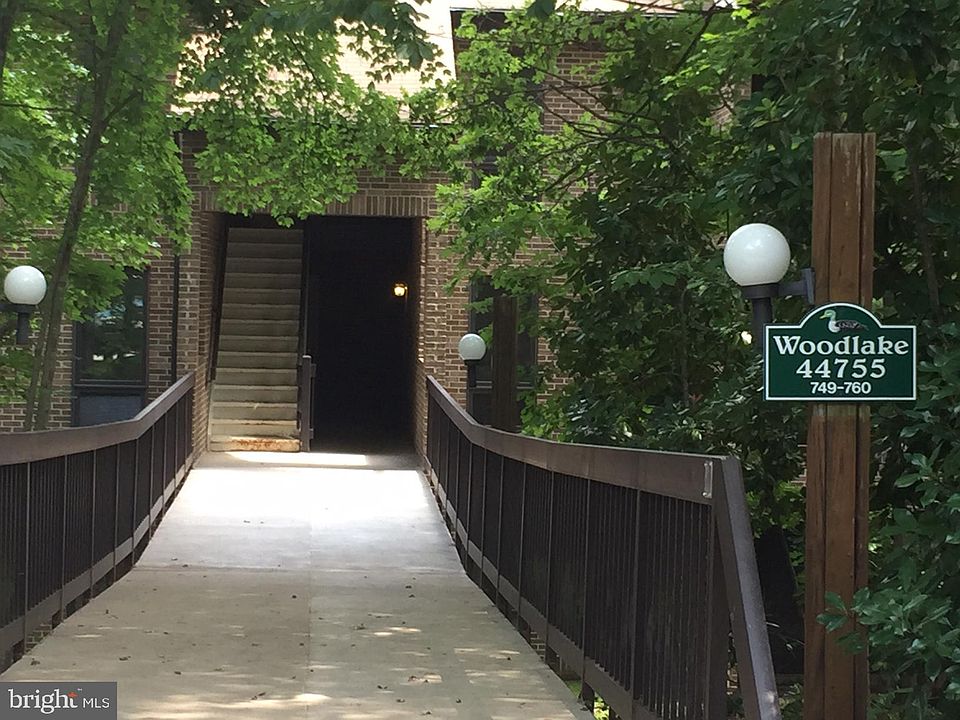 1st image of 44755 Woodlake Ct Unit 3E