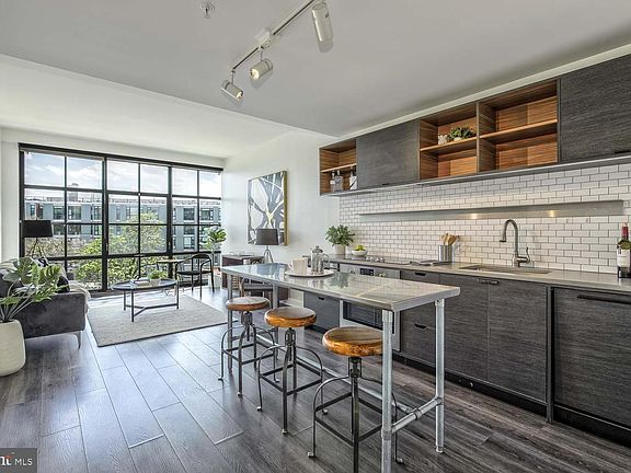 5th image of 2030 8th St NW Unit 513