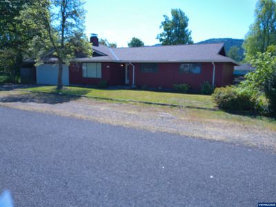 552 SW Ivy St, Mill City, OR, 97360