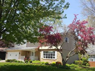 4834 Danforth Dr, Rockford, IL 61114