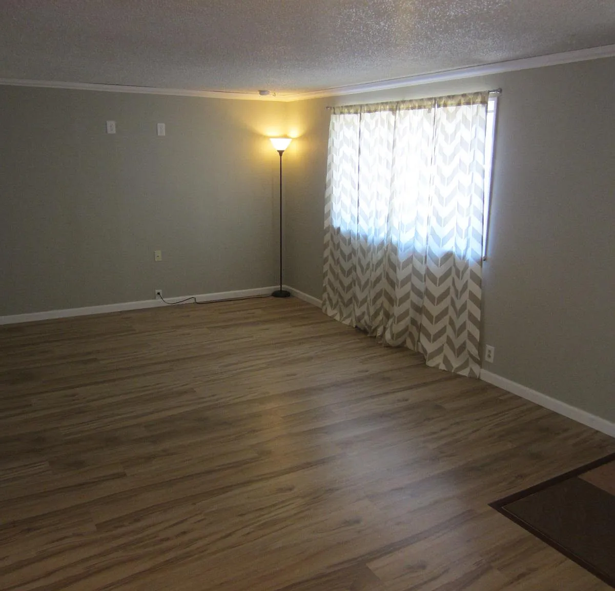 2 bed, 820 sqft, $1,465 — Photo 4
