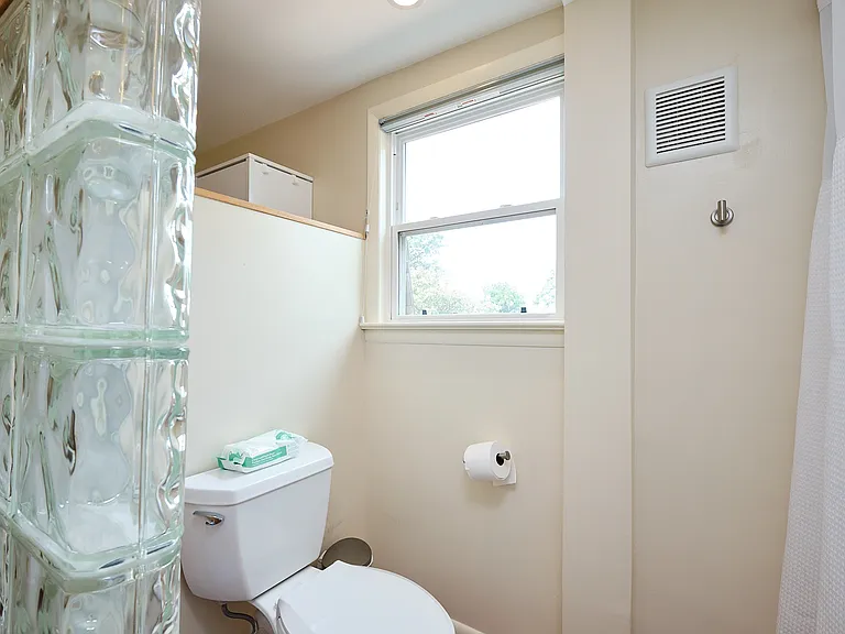 1318 Perry St NE — Photo 28
