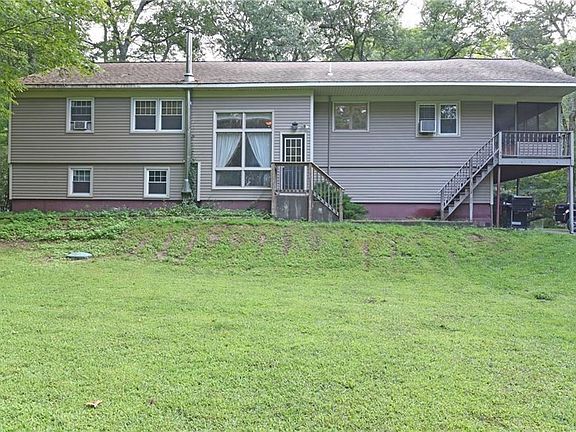 Nice, open backyard space!