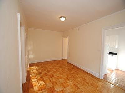2nd image of 72 Barrow St #3Q