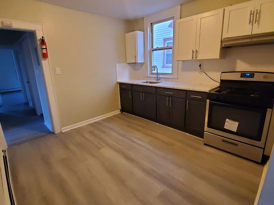1st image of 186 Munn Ave #2L