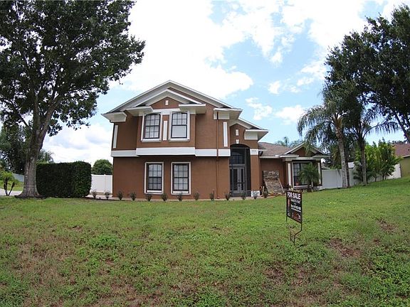 2nd image of 1829 Ashton Dr E