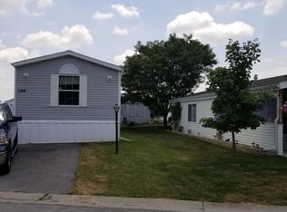 1126 Lockwood Dr, Lockport, NY 14094