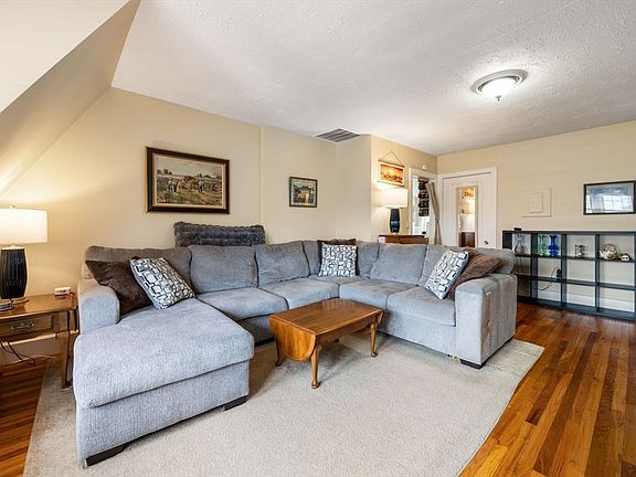 2nd image of 4 Alden St #3